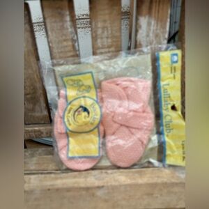 Vintage Lullaby Club Baby Girls Sock Booties Peach NEW Up To 16 Lbs